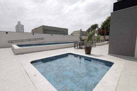 Apartamento à venda com 69m², 2 quartos e 2 vagas Apartamento à venda com 69m², 2 quartos e 2 vagasÁrea comum - Piscina