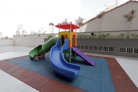 Apartamento à venda com 69m², 2 quartos e 2 vagas Apartamento à venda com 69m², 2 quartos e 2 vagasÁrea comum - Playground
