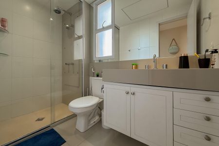 Apartamento à venda com 94m², 3 quartos e 2 vagasBanheiro Social