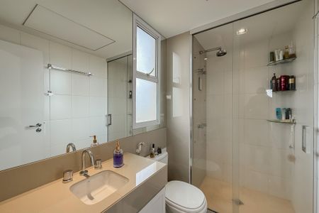 Apartamento à venda com 94m², 3 quartos e 2 vagasBanheiro da Suíte