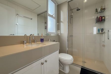 Apartamento à venda com 94m², 3 quartos e 2 vagasBanheiro da Suíte