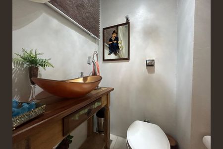 Apartamento à venda com 127m², 3 quartos e 2 vagas Apartamento à venda com 127m², 3 quartos e 2 vagasBanheiro