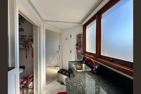 Apartamento à venda com 127m², 3 quartos e 2 vagas Apartamento à venda com 127m², 3 quartos e 2 vagasÁrea de Serviço