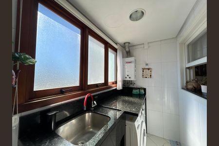 Apartamento à venda com 127m², 3 quartos e 2 vagas Apartamento à venda com 127m², 3 quartos e 2 vagasÁrea de Serviço