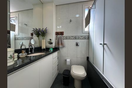 Apartamento à venda com 127m², 3 quartos e 2 vagas Apartamento à venda com 127m², 3 quartos e 2 vagasBanheiro