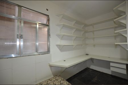 Quarto 2 de apartamento para alugar com 2 quartos, 65m² em Marechal Hermes, Rio de Janeiro