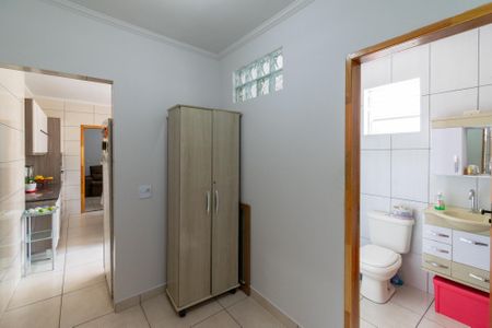 Casa à venda com 130m², 2 quartos e 1 vagaCorredor
