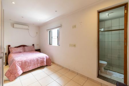 Casa à venda com 130m², 2 quartos e 1 vagaSuíte 