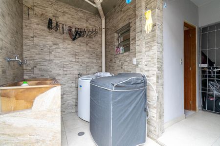 Casa à venda com 130m², 2 quartos e 1 vagaÁrea de Serviço