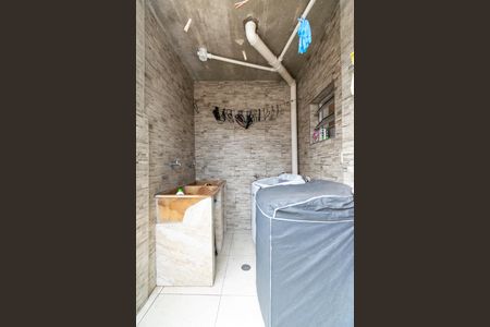 Casa à venda com 130m², 2 quartos e 1 vagaÁrea de Serviço