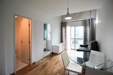 Sala de apartamento para alugar com 1 quarto, 52m² em Moema, São Paulo