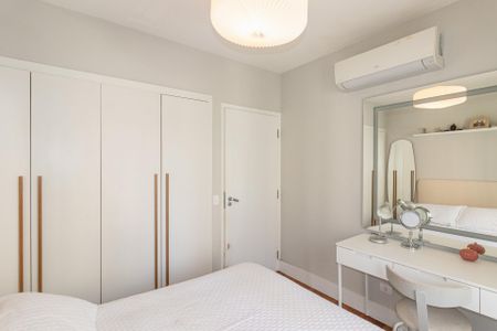 Apartamento à venda com 102m², 3 quartos e 2 vagas Apartamento à venda com 102m², 3 quartos e 2 vagasQuarto 1