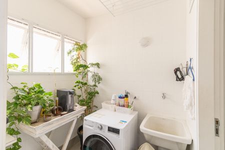 Apartamento à venda com 102m², 3 quartos e 2 vagas Apartamento à venda com 102m², 3 quartos e 2 vagasÁrea de Serviço