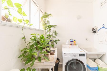 Apartamento à venda com 102m², 3 quartos e 2 vagas Apartamento à venda com 102m², 3 quartos e 2 vagasÁrea de Serviço