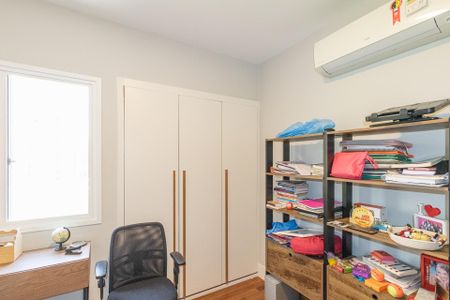 Apartamento à venda com 102m², 3 quartos e 2 vagas Apartamento à venda com 102m², 3 quartos e 2 vagasQuarto 2