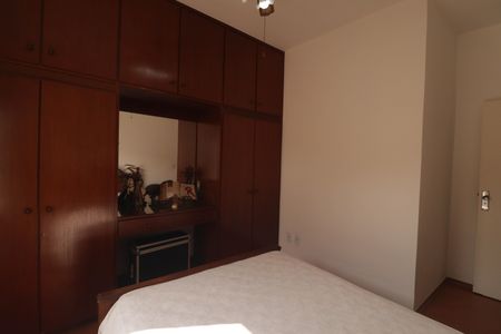 Casa à venda com 180m², 3 quartos e 2 vagas Casa à venda com 180m², 3 quartos e 2 vagasQuarto 2