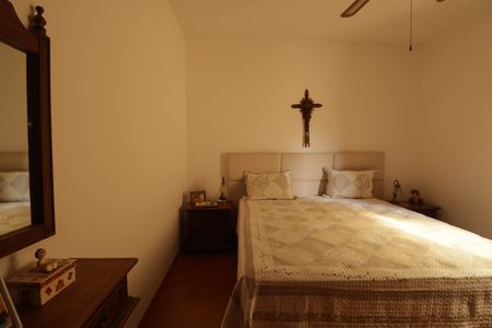 Casa à venda com 180m², 3 quartos e 2 vagas Casa à venda com 180m², 3 quartos e 2 vagasSuíte