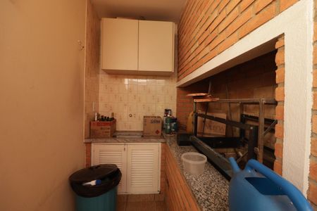 Casa à venda com 180m², 3 quartos e 2 vagas Casa à venda com 180m², 3 quartos e 2 vagasÁrea de Serviço