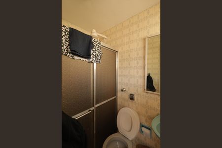 Casa à venda com 180m², 3 quartos e 2 vagas Casa à venda com 180m², 3 quartos e 2 vagasBanheiro de Serviço