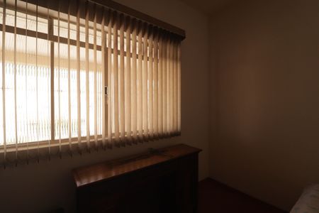 Casa à venda com 180m², 3 quartos e 2 vagas Casa à venda com 180m², 3 quartos e 2 vagasQuarto 1