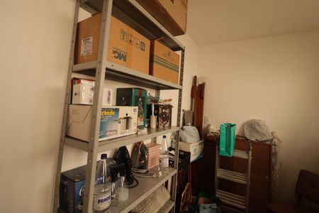 Casa à venda com 180m², 3 quartos e 2 vagas Casa à venda com 180m², 3 quartos e 2 vagasQuarto de Serviço