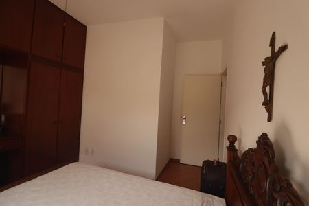 Casa à venda com 180m², 3 quartos e 2 vagas Casa à venda com 180m², 3 quartos e 2 vagasQuarto 2