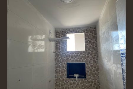 Banheiro de apartamento para alugar com 1 quarto, 135m² em Vila Santa Cruz, Duque de Caxias