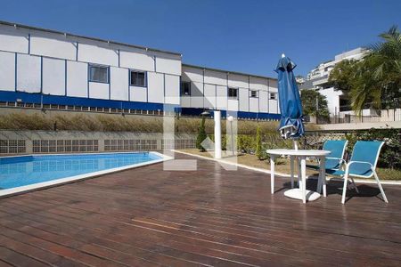 Apartamento à venda com 75m², 3 quartos e 2 vagasPiscina