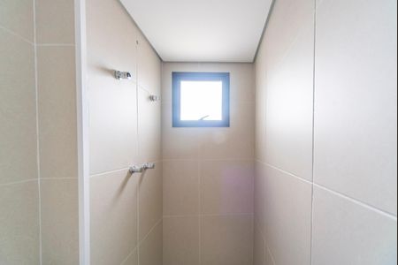 Apartamento à venda com 92m², 2 quartos e 2 vagas Apartamento à venda com 92m², 2 quartos e 2 vagasBanheiro da Suíte 1
