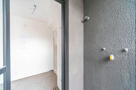 Apartamento à venda com 92m², 3 quartos e 2 vagas Apartamento à venda com 92m², 3 quartos e 2 vagasVaranda da Área de Serviço