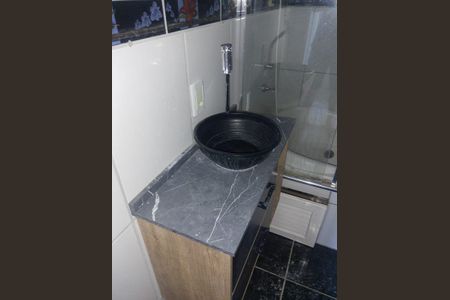 Apartamento à venda com 87m², 2 quartos e 1 vaga Apartamento à venda com 87m², 2 quartos e 1 vagaBanheiro