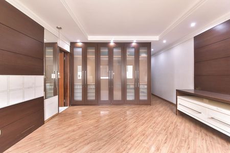 Casa para alugar com 417m², 4 quartos e 5 vagasSuíte 4