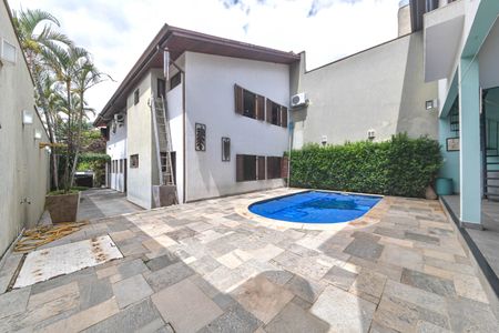 Casa para alugar com 417m², 4 quartos e 5 vagasPiscina