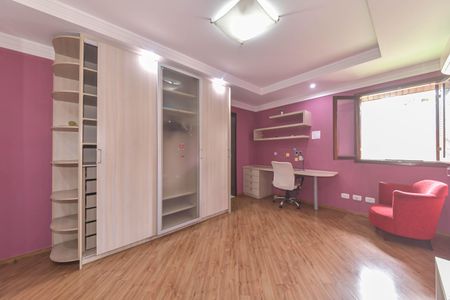 Casa para alugar com 417m², 4 quartos e 5 vagasSuíte 2