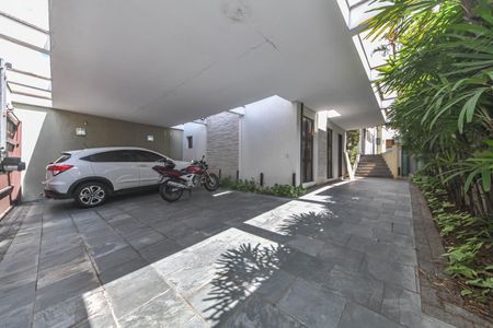 Casa para alugar com 417m², 4 quartos e 5 vagasGaragem