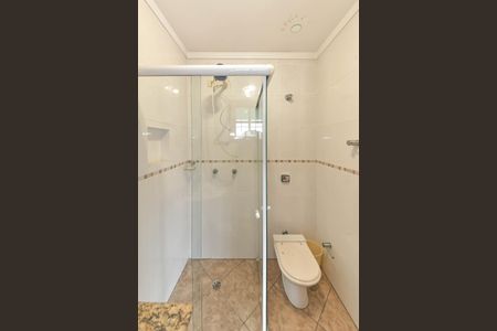 Casa para alugar com 417m², 4 quartos e 5 vagasEdícula - Banheiro