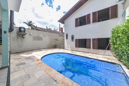 Casa para alugar com 417m², 4 quartos e 5 vagasPiscina