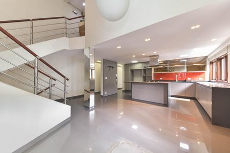 Casa para alugar com 417m², 4 quartos e 5 vagasCorredor