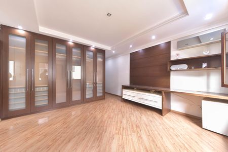 Casa para alugar com 417m², 4 quartos e 5 vagasSuíte 4