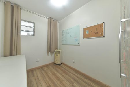 Casa para alugar com 417m², 4 quartos e 5 vagasEscritório