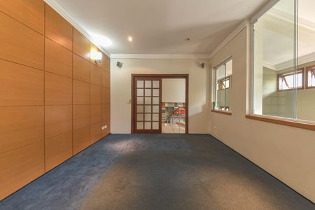 Casa para alugar com 417m², 4 quartos e 5 vagasSala de TV