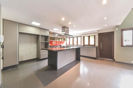 Casa para alugar com 417m², 4 quartos e 5 vagasCozinha