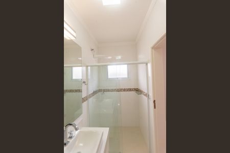 Casa de condomínio à venda com 402m², 3 quartos e 2 vagas Casa de condomínio à venda com 402m², 3 quartos e 2 vagasBanheiro da Suíte 1