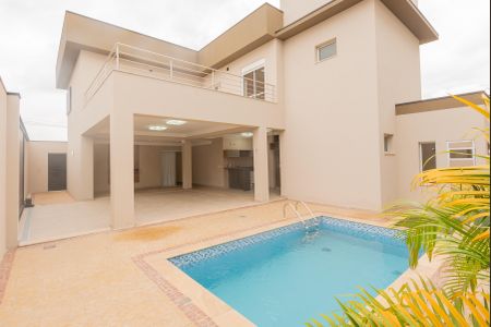 Casa de condomínio à venda com 402m², 3 quartos e 2 vagas Casa de condomínio à venda com 402m², 3 quartos e 2 vagasPiscina