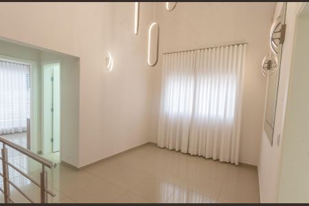 Casa de condomínio à venda com 402m², 3 quartos e 2 vagas Casa de condomínio à venda com 402m², 3 quartos e 2 vagasSala de Jantar