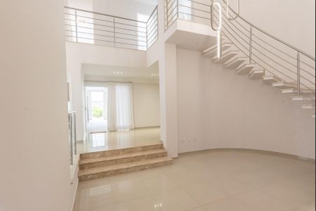 Casa de condomínio à venda com 402m², 3 quartos e 2 vagas Casa de condomínio à venda com 402m², 3 quartos e 2 vagasSala