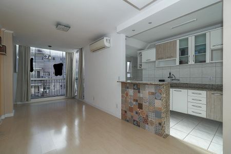 Apartamento à venda com 77m², 3 quartos e 1 vagaSala