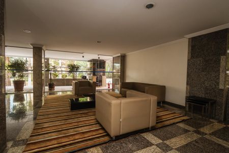 Apartamento para alugar com 137m², 2 quartos e 1 vaga Apartamento para alugar com 137m², 2 quartos e 1 vagaHall de Entrada