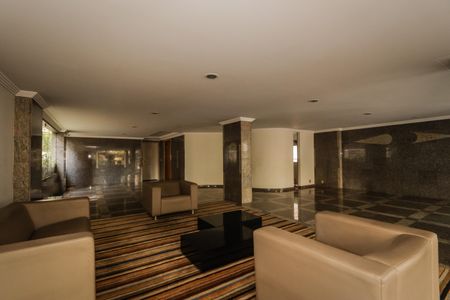 Apartamento para alugar com 137m², 2 quartos e 1 vaga Apartamento para alugar com 137m², 2 quartos e 1 vagaHall de Entrada