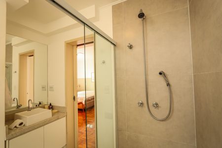 Apartamento para alugar com 137m², 2 quartos e 1 vaga Apartamento para alugar com 137m², 2 quartos e 1 vagaBanheiro da Suíte